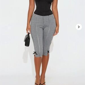 NWOT Fashion Nova Gingham Capri Pant